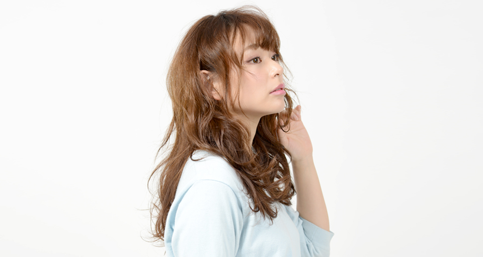 リラクシーなほつれウェーブ＆フリンジバングスタイル